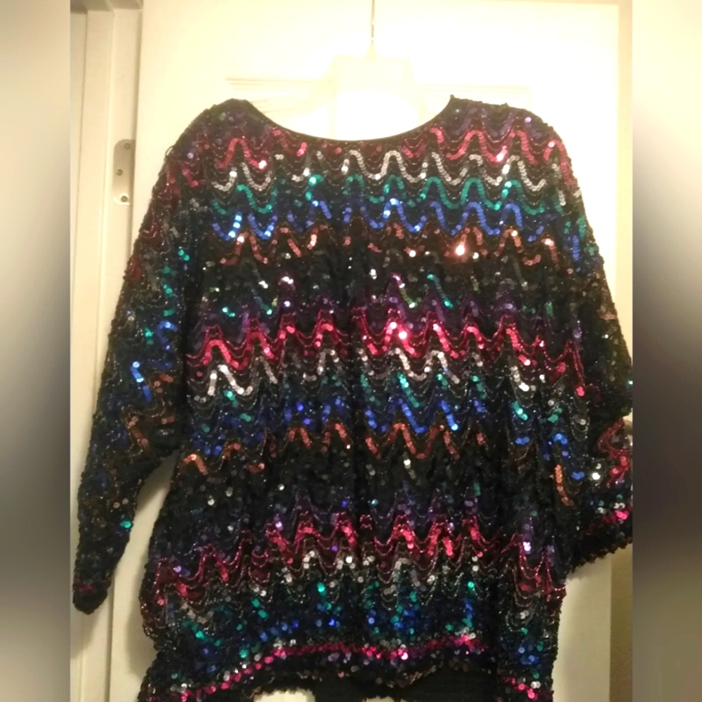 Vintage brand Three Flaggs Sequin top